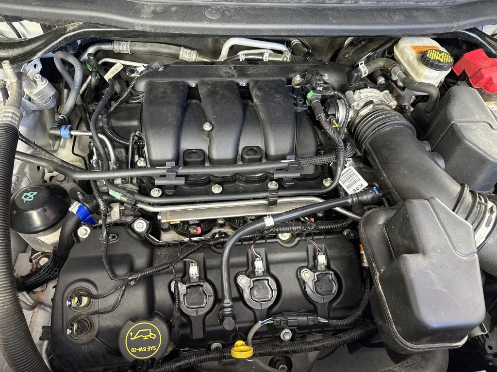 Used 2019 Ford Explorer XLT w/ Equipment Group 201A FWD image 39