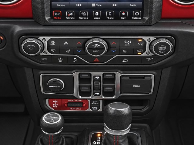 Used 2023 Jeep Gladiator Rubicon w/ Cold Weather Group AWD/4WD image 16