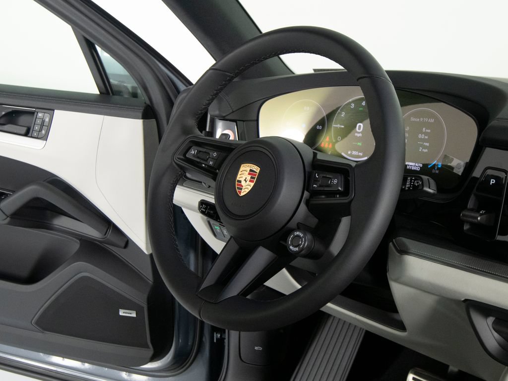 New 2026 Porsche Cayenne S AWD/4WD image 33