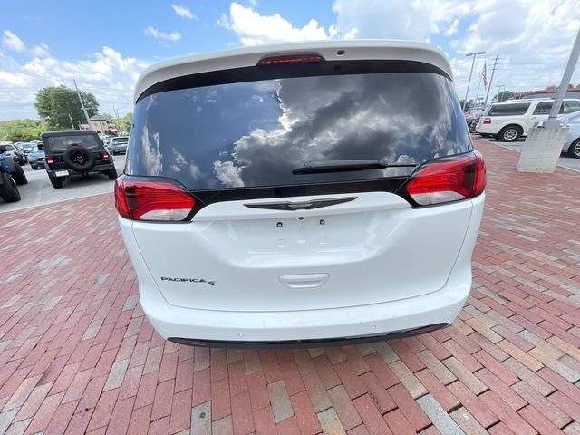 Used 2018 Chrysler Pacifica Touring Plus w/ S Appearance Package FWD image 30