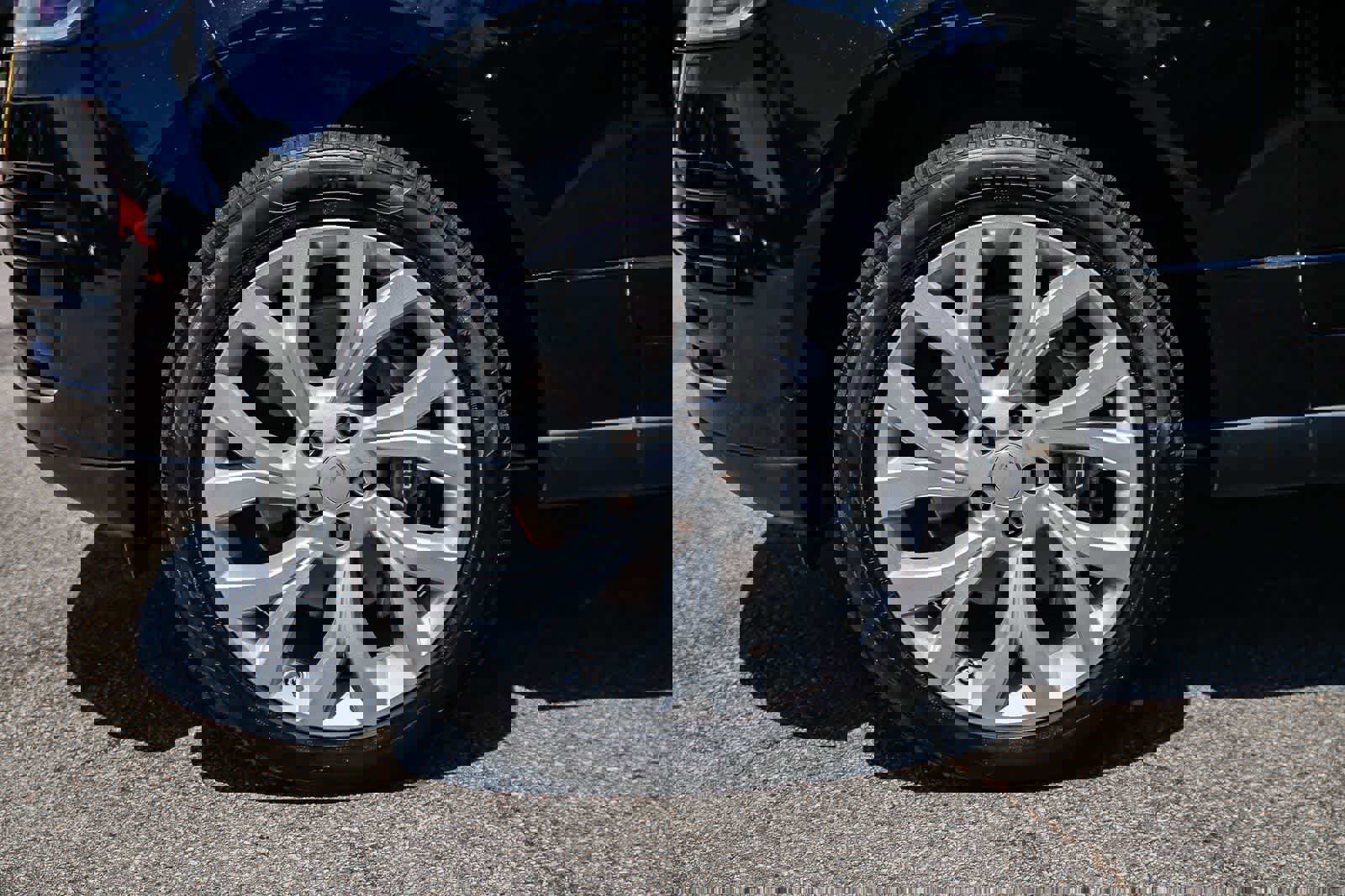 Used 2021 Land Rover Range Rover Westminster Edition image 9