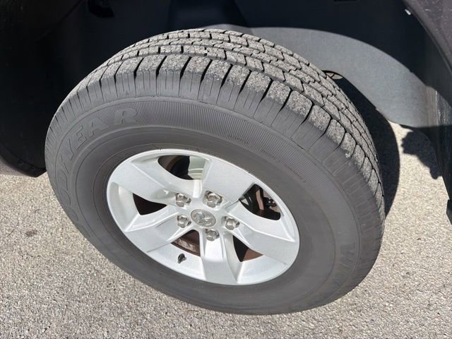 Used 2016 RAM 1500 Classic SLT image 19