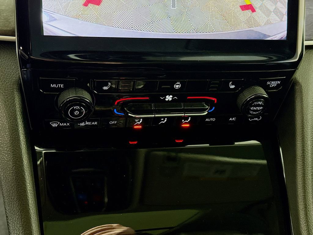 Used 2022 Jeep Grand Cherokee Limited 4xe image 8