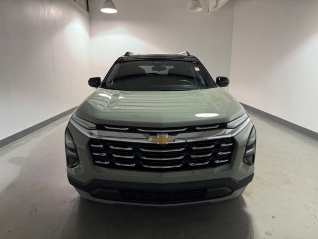 Used 2025 Chevrolet Equinox LT w/ Convenience Package II FWD image 2