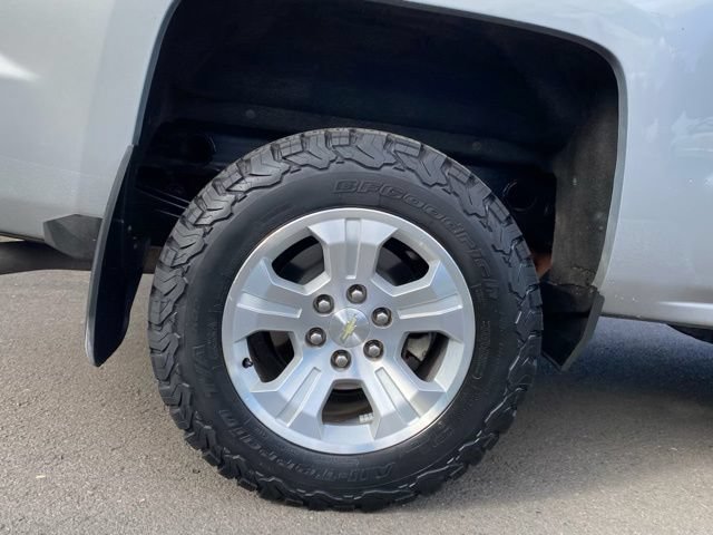 Used 2018 Chevrolet Silverado 1500 LT w/ All Star Edition AWD/4WD image 9