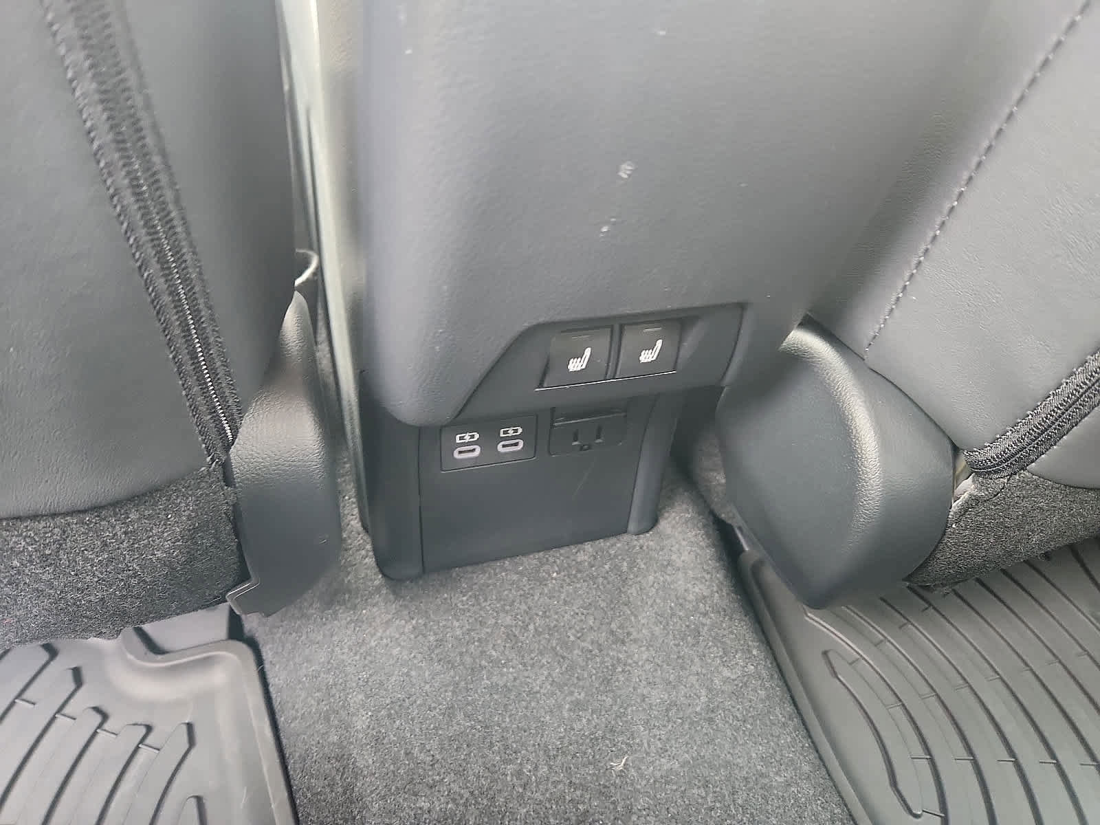 Used 2025 Toyota Prius Plug-In Hybrid w/ Limited Premium Package image 12