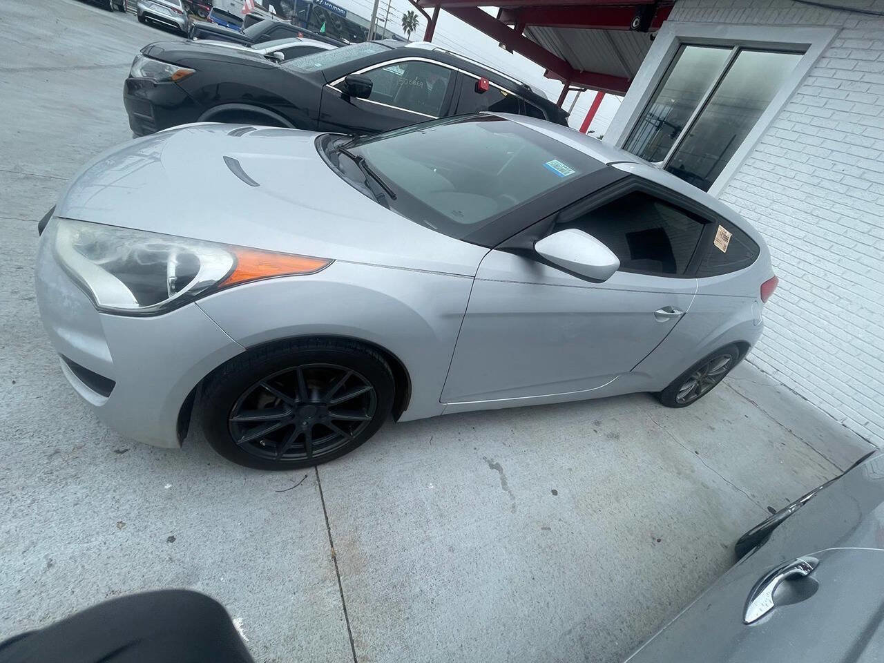 Used 2014 Hyundai Veloster image 6
