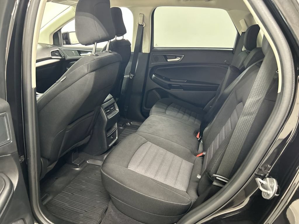 Used 2023 Ford Edge SE w/ Black Appearance Package AWD/4WD image 19