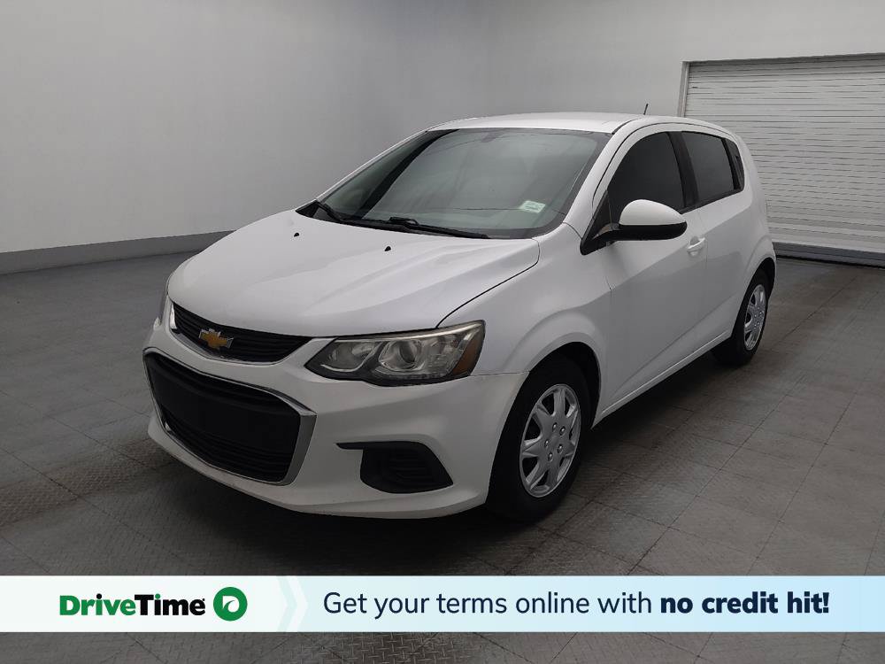 Used 2018 Chevrolet Sonic LT FWD image 1