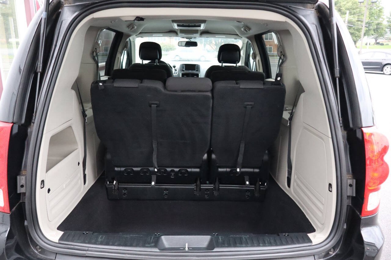 Used 2017 Dodge Grand Caravan SE w/ Power Window Group FWD image 4