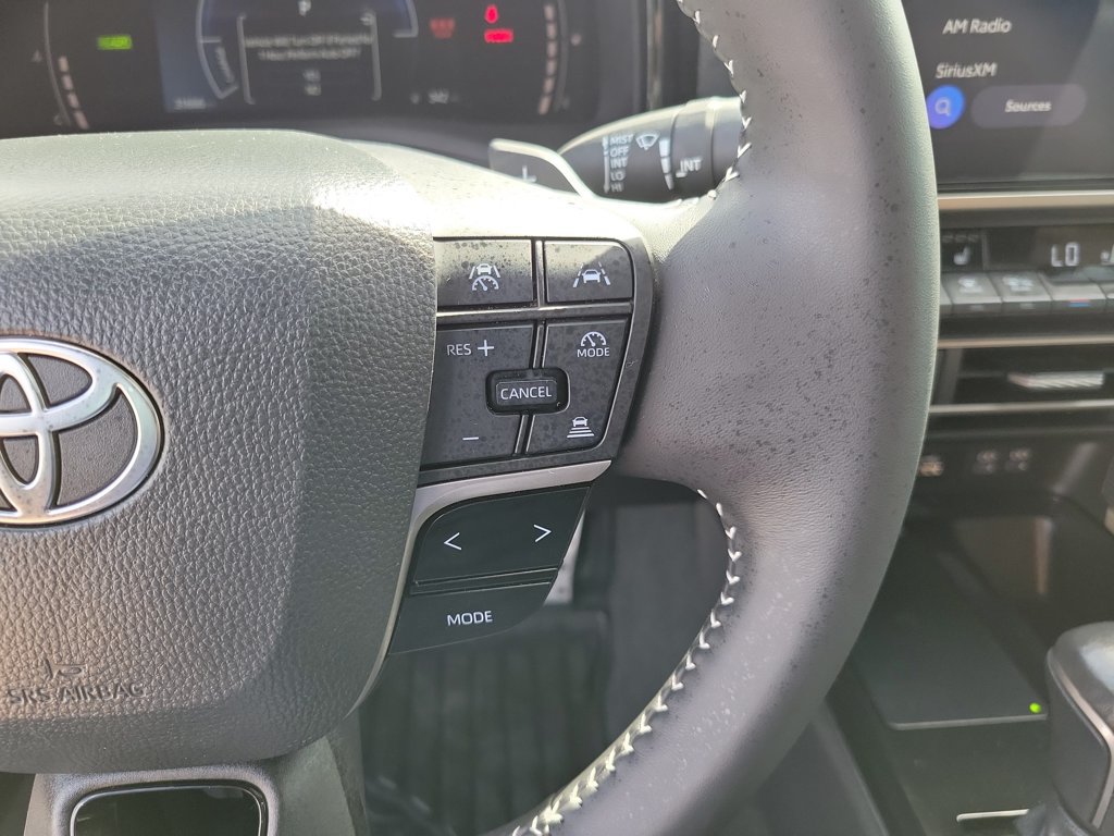 Used 2025 Toyota Camry LE FWD image 26