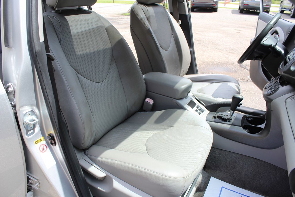 Used 2009 Toyota RAV4 Limited image 23