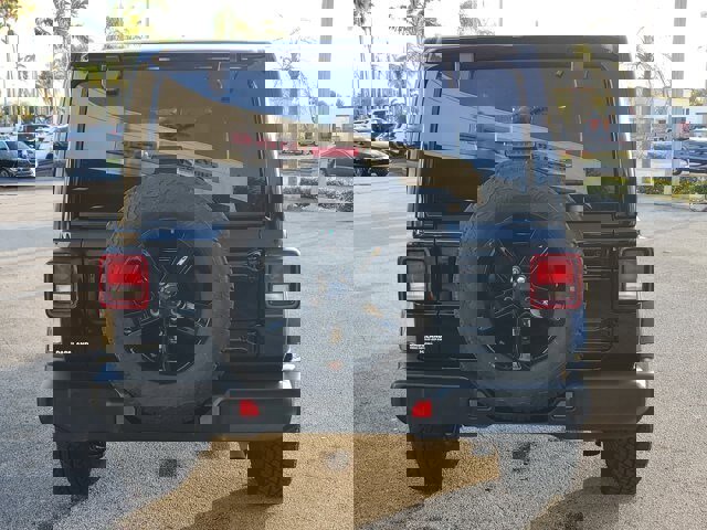 Used 2021 Jeep Wrangler Unlimited Sahara image 6