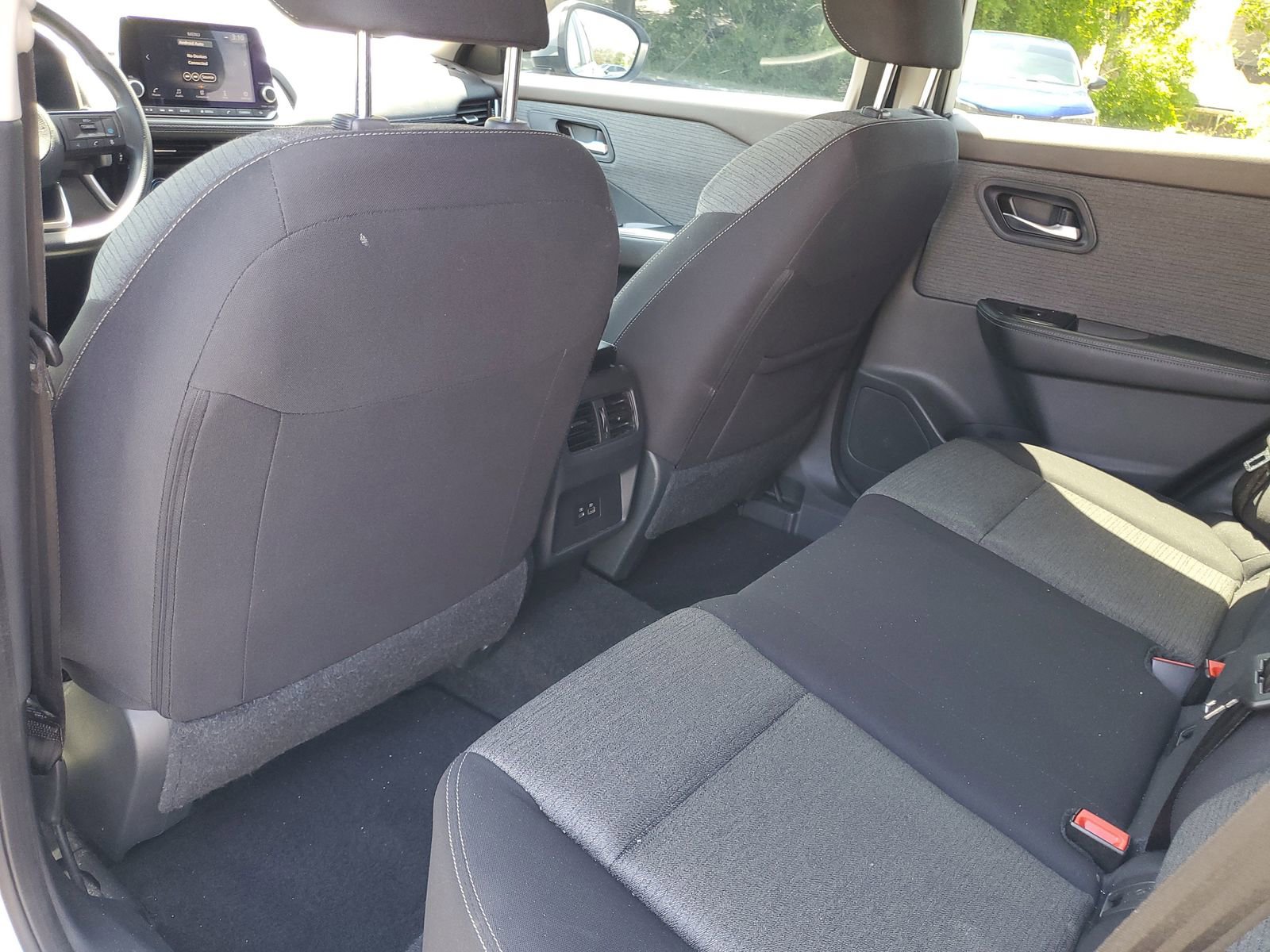 Used 2023 Nissan Rogue SV AWD/4WD image 22