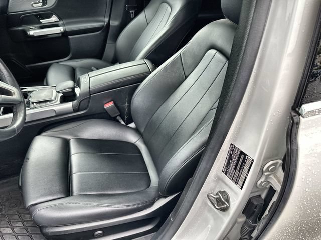 Used 2022 Mercedes-Benz GLB 250 4MATIC image 13