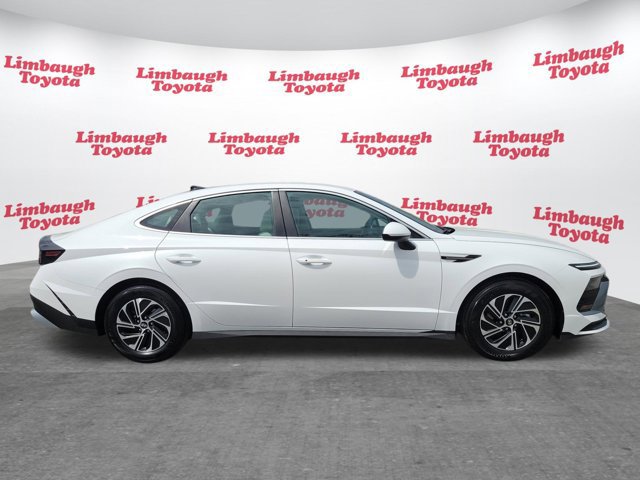 Used 2026 Hyundai Sonata Blue FWD image 2