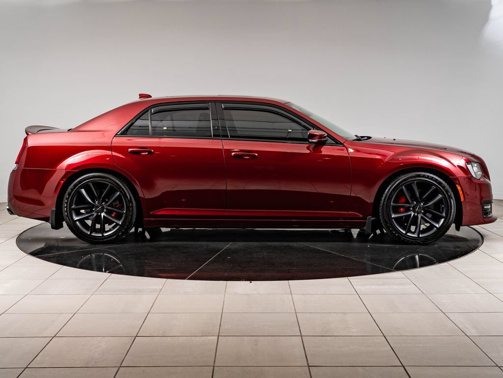 Used 2023 Chrysler 300 C RWD image 11