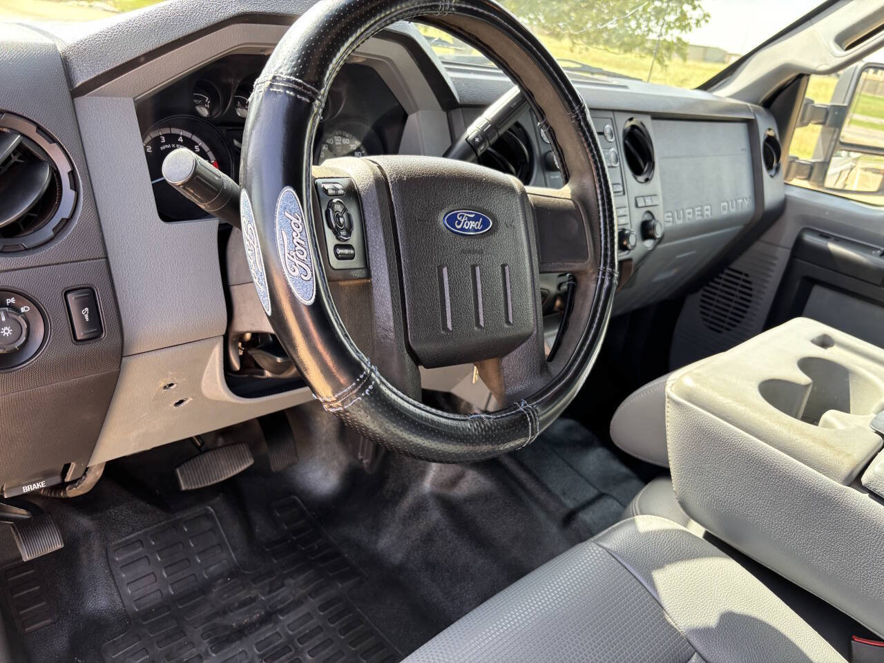 Used 2014 Ford F250 XL w/ Power Equipment Group AWD/4WD image 16