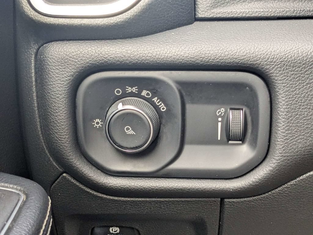 Used 2024 RAM 1500 Laramie RWD image 19