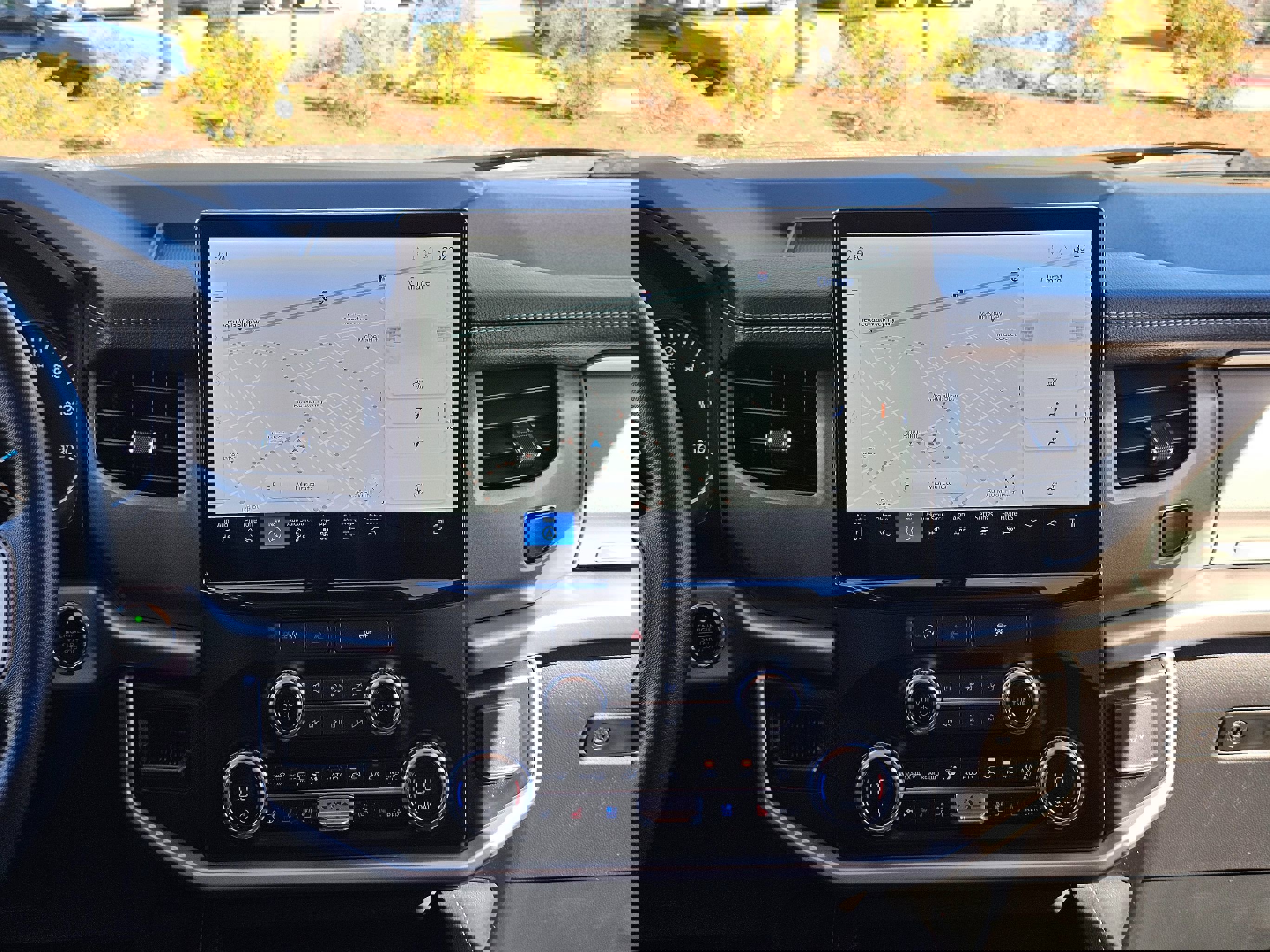 Used 2024 Ford Expedition XLT image 20