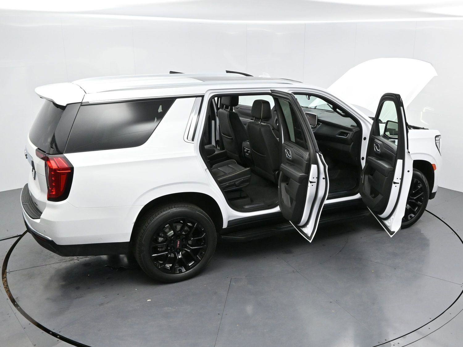 Used 2023 GMC Yukon SLT w/ SLT Premium Package image 39