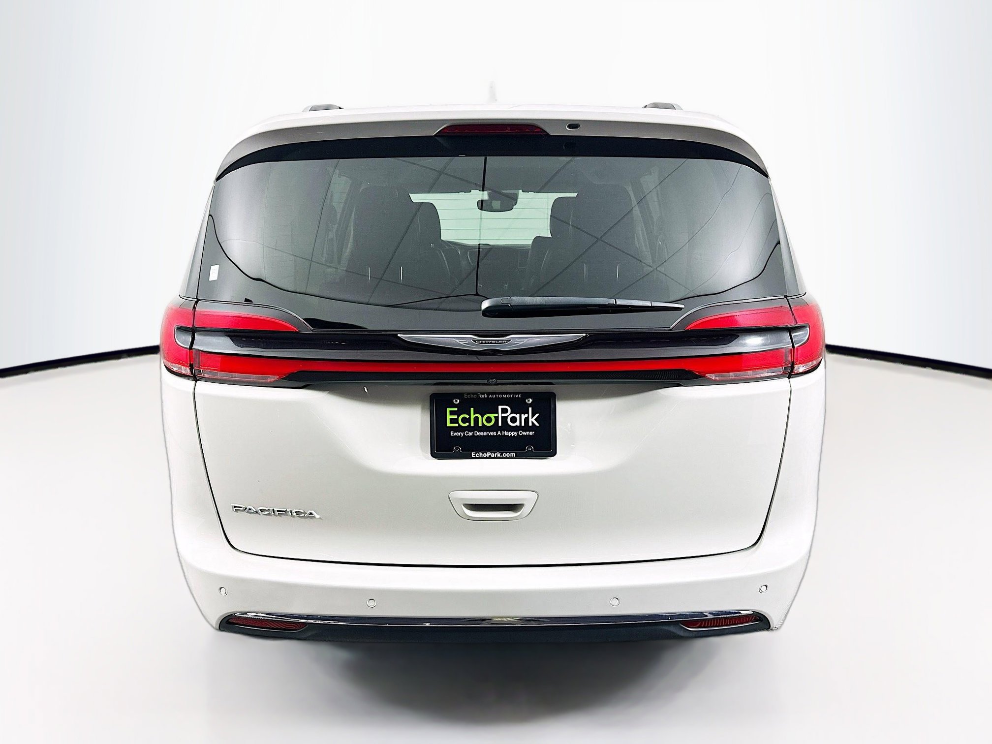 Used 2021 Chrysler Pacifica Touring-L image 7