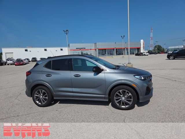 Used 2021 Buick Encore GX Essence w/ Advanced Technology Package FWD image 2