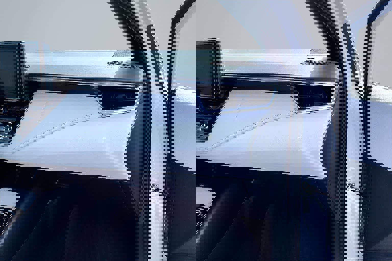 Used 2025 Toyota Corolla SE FWD image 24