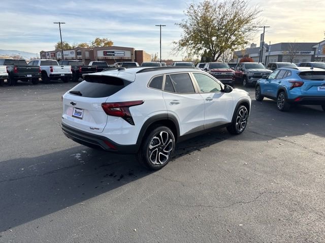New 2026 Chevrolet Trax RS w/ Sunroof Package FWD image 7