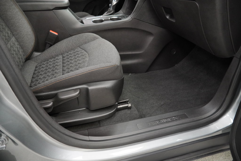 Certified 2024 Chevrolet Equinox LT FWD image 32