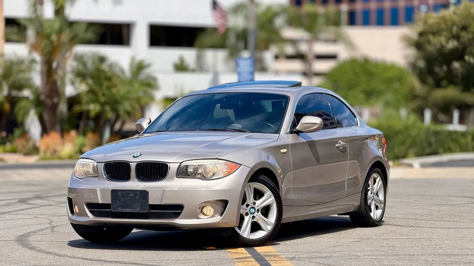 Used 2013 BMW 128i Coupe w/ Premium Pkg image 1