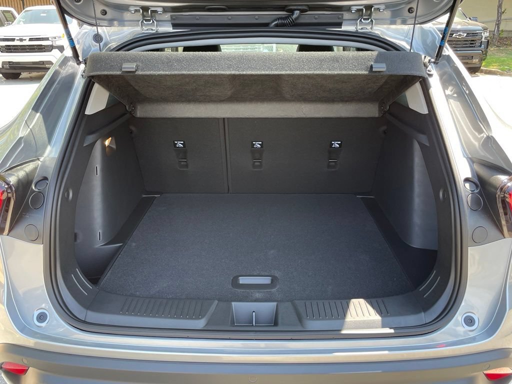 New 2026 Chevrolet Trax LT w/ Driver Confidence Package FWD image 7