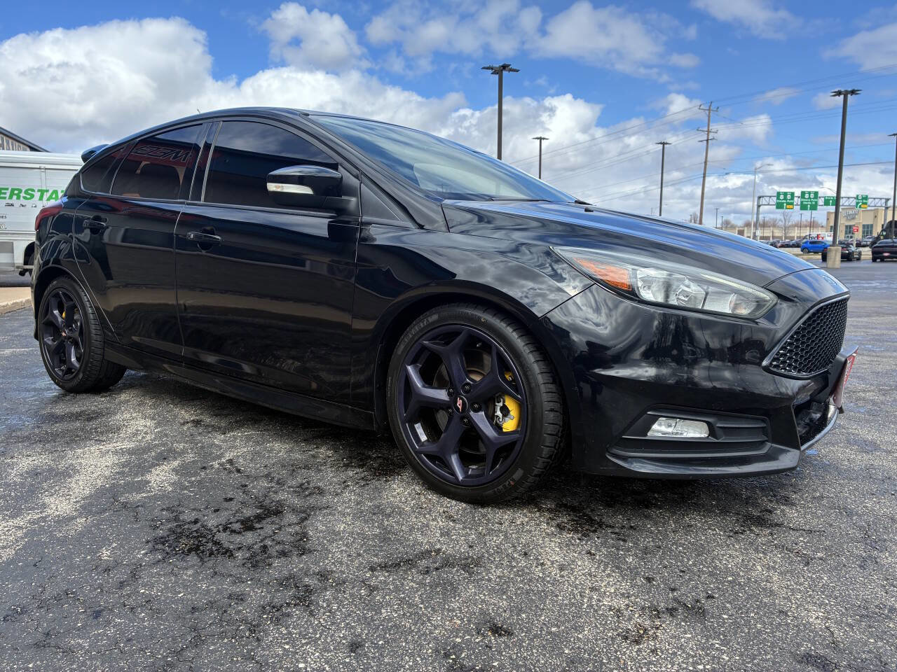 Used 2017 Ford Focus ST image 29