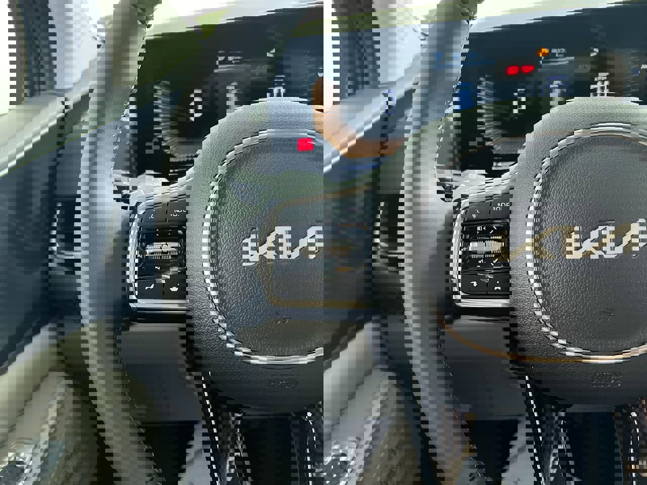 New 2026 Kia Carnival LXS image 17