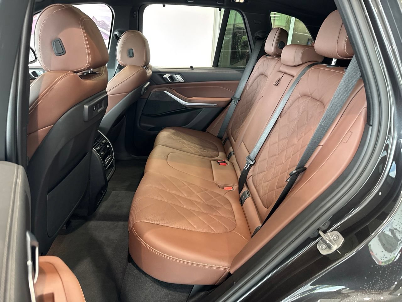 Used 2023 BMW X5 xDrive45e w/ Executive Package AWD/4WD image 38