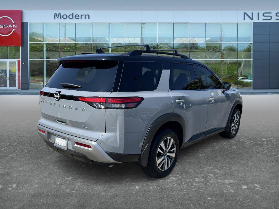 Certified 2025 Nissan Pathfinder SL FWD image 5