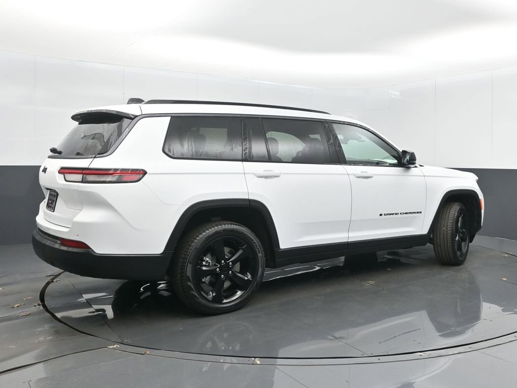 New 2026 Jeep Grand Cherokee L Limited w/ Limited Altitude Package AWD/4WD image 7