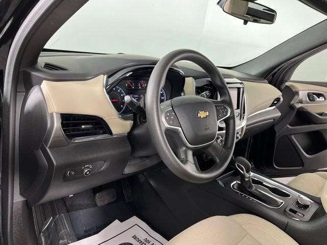 Used 2023 Chevrolet Traverse LS FWD image 21