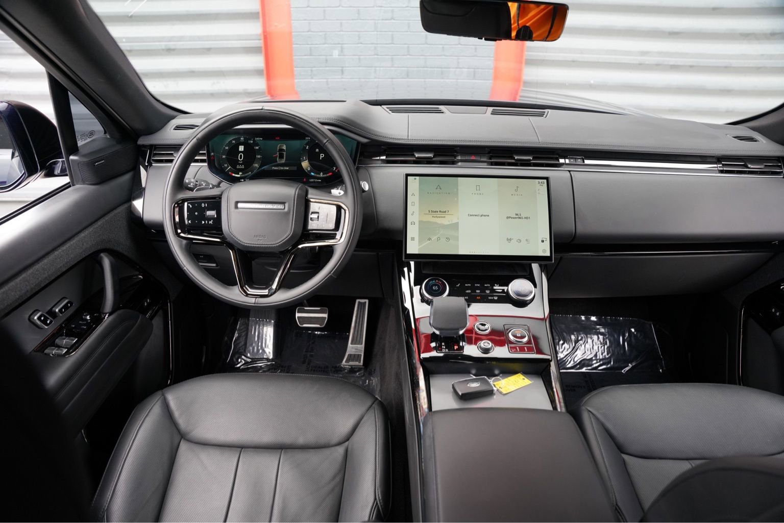 Used 2023 Land Rover Range Rover Sport SE Dynamic AWD/4WD image 18