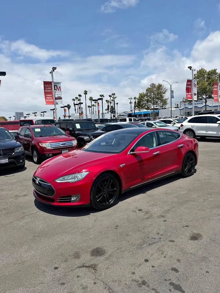 Used 2014 Tesla Model S P85 RWD image 2