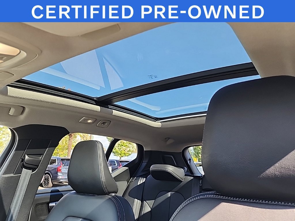 Used 2025 Volvo XC40 B5 Core w/ Protection Package Premier AWD/4WD image 13