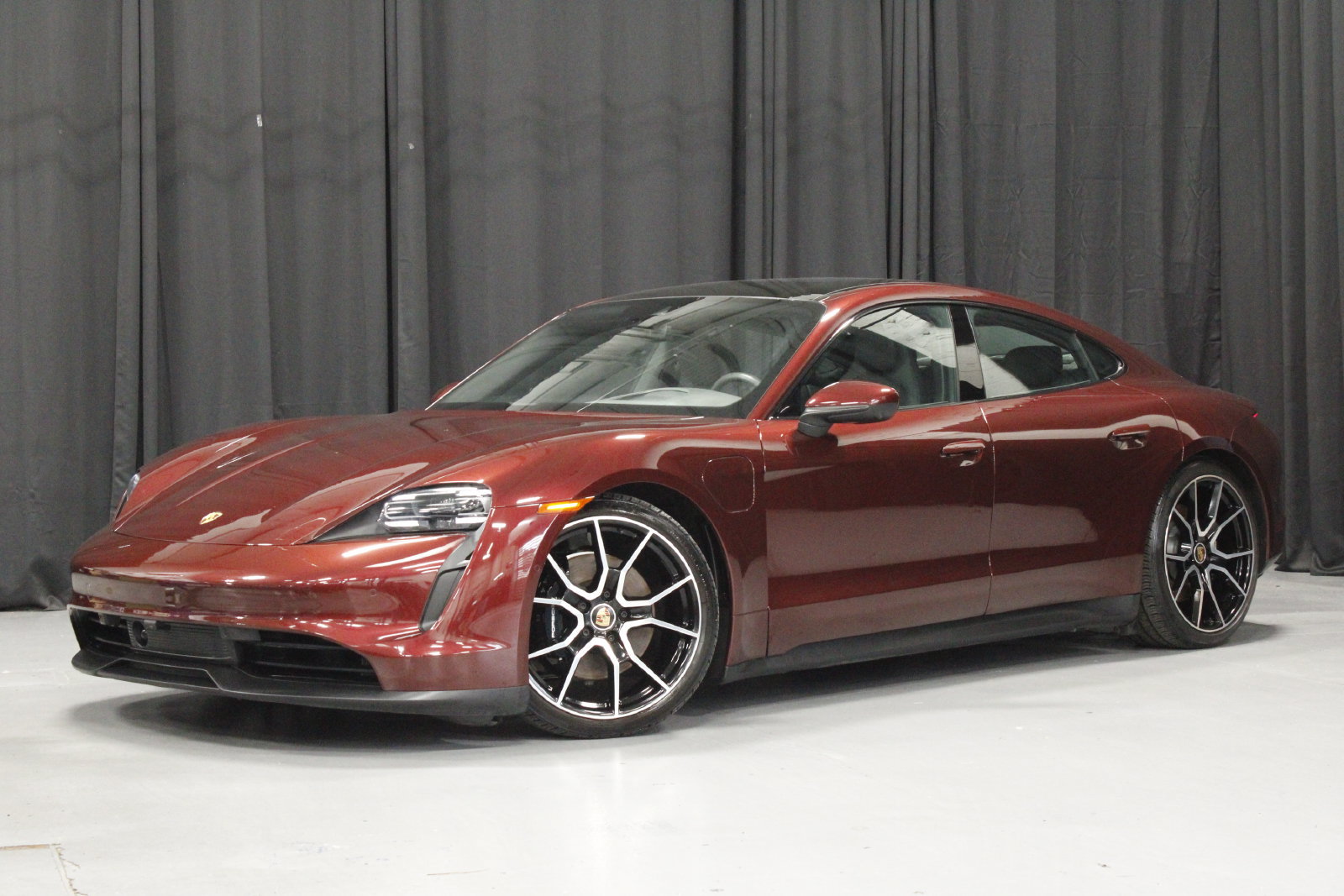 Certified 2023 Porsche Taycan 4S AWD/4WD image 1