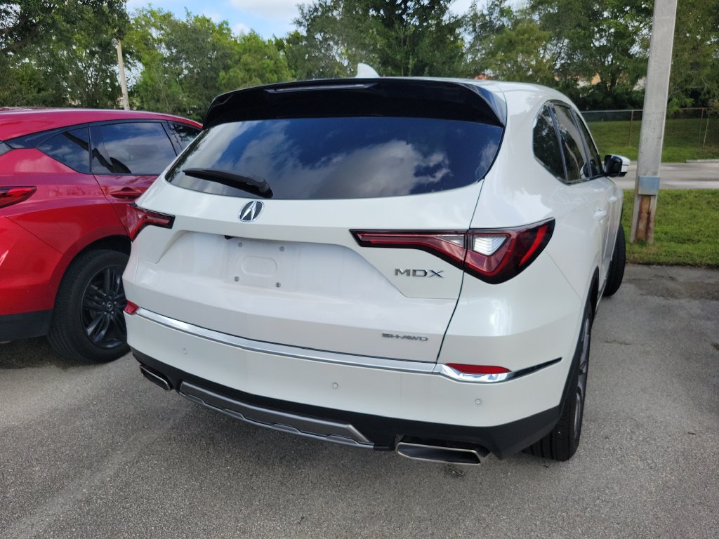 Used 2025 Acura MDX w/ Technology Package AWD/4WD image 8