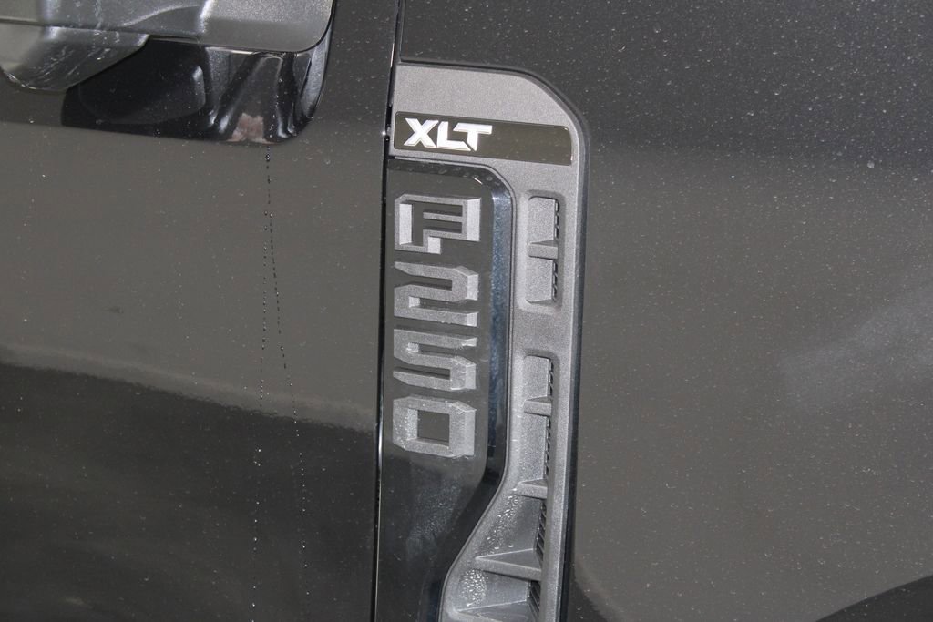 New 2026 Ford F250 XLT w/ XLT Premium Package image 13