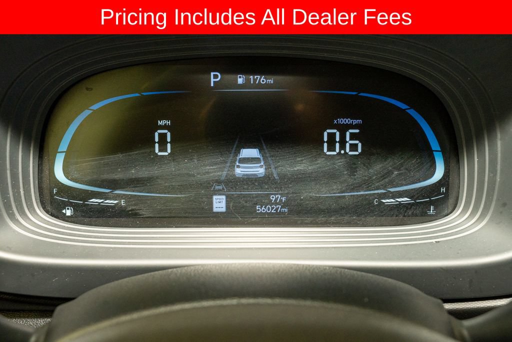Used 2024 Hyundai Venue Limited FWD image 16
