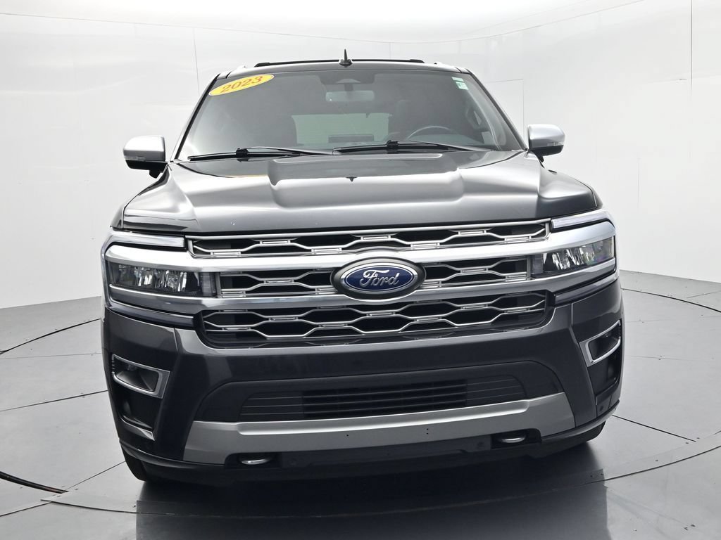 Used 2023 Ford Expedition Platinum AWD/4WD image 2