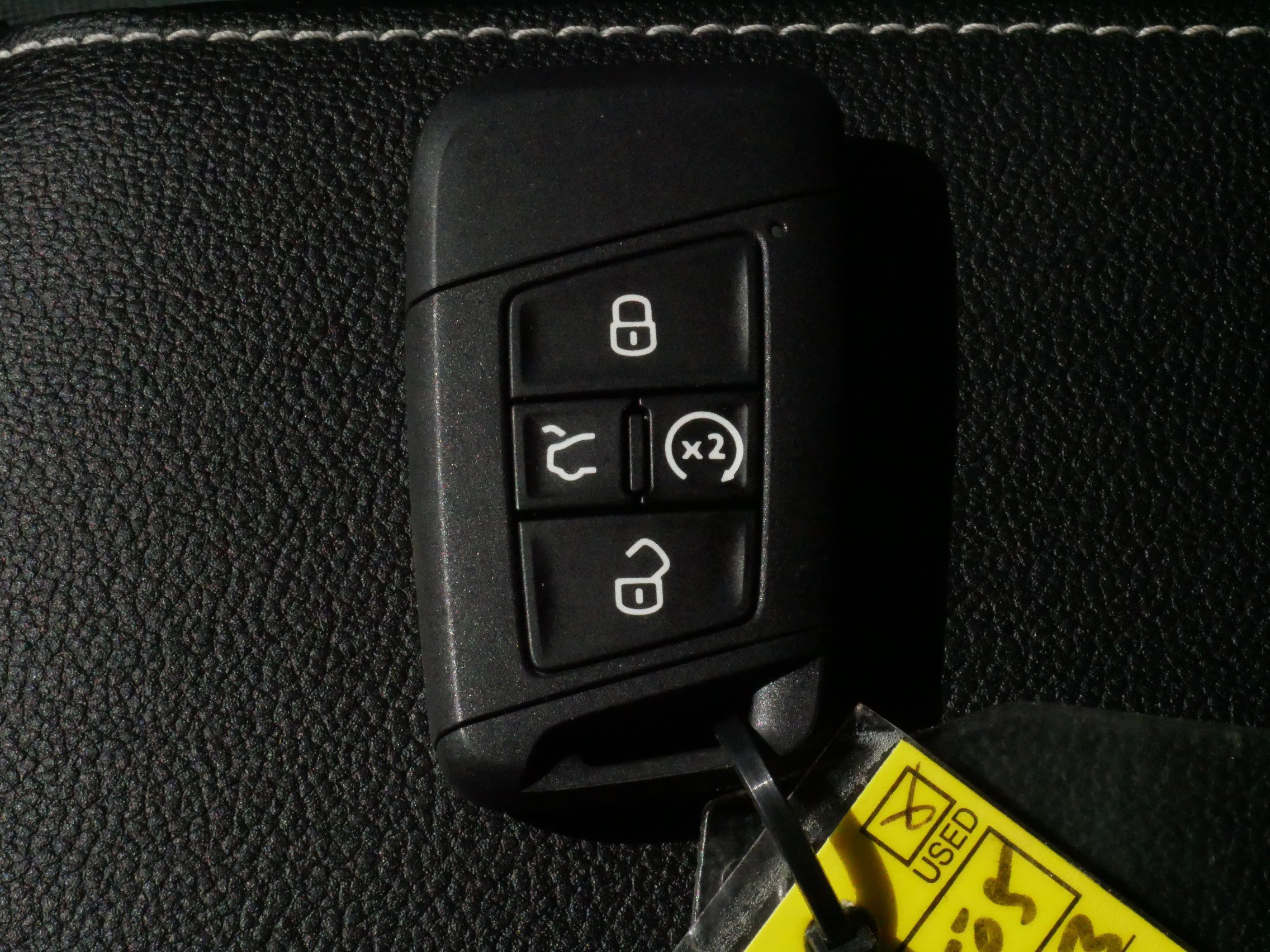 Certified 2023 Volkswagen Taos SE w/ Black Wheel Package image 32