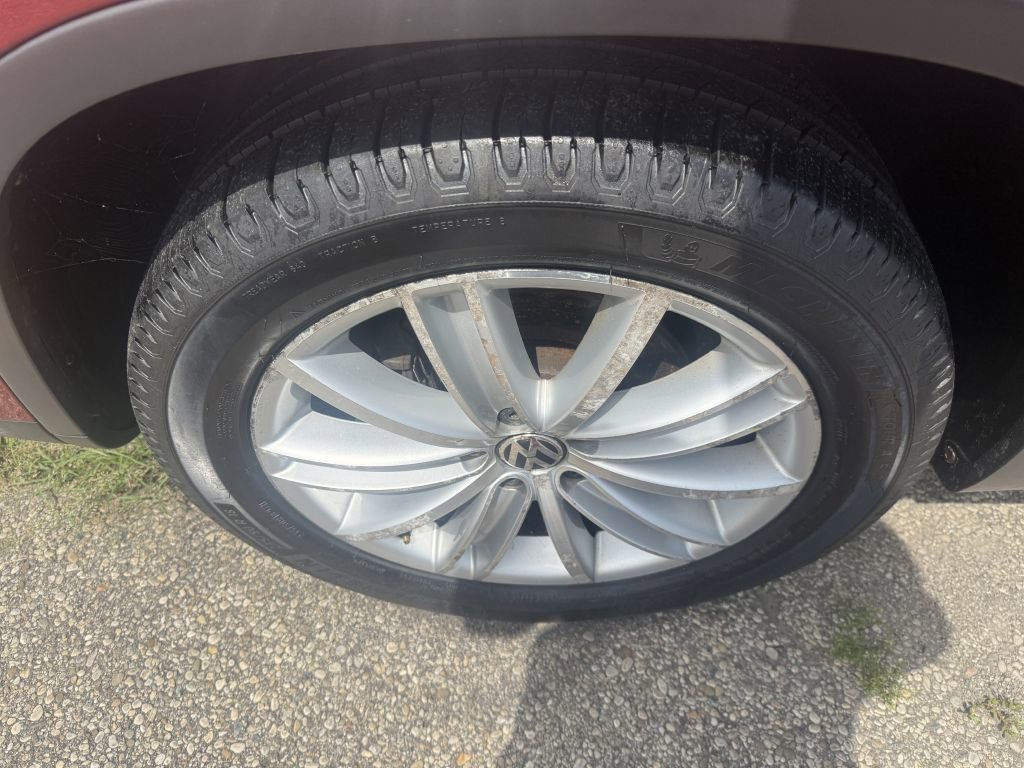 Used 2016 Volkswagen Tiguan S AWD/4WD image 17