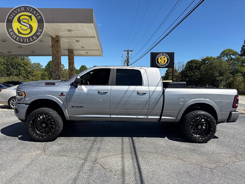 Used 2019 RAM 2500 Laramie w/ Night Edition AWD/4WD image 3