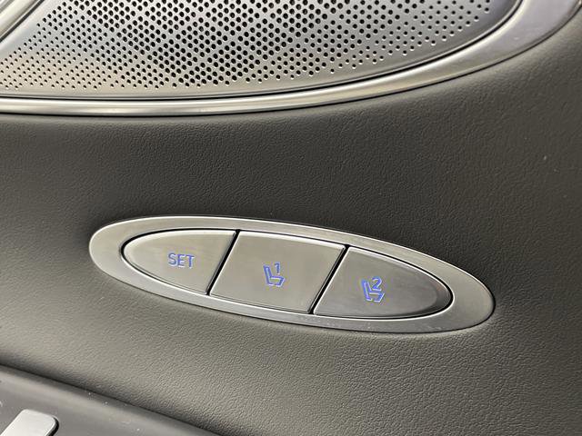 Used 2023 Genesis GV70 2.5T Advanced w/ Advanced Package image 30